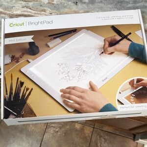 Cricut BrightPad Mint edition